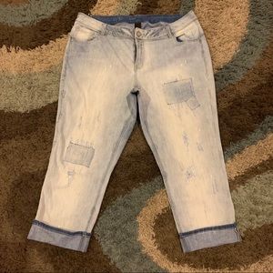 Patchwork distressed crop jean